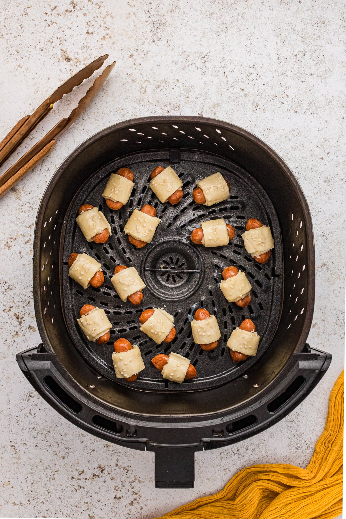 *Air Fryer Pigs in a Blanket